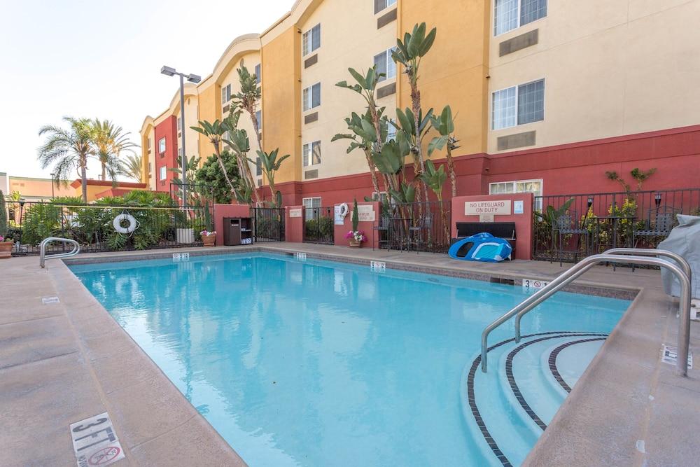 Towneplace Suites By Marriott Anaheim Maingate Near Angel Stadium Exterior foto