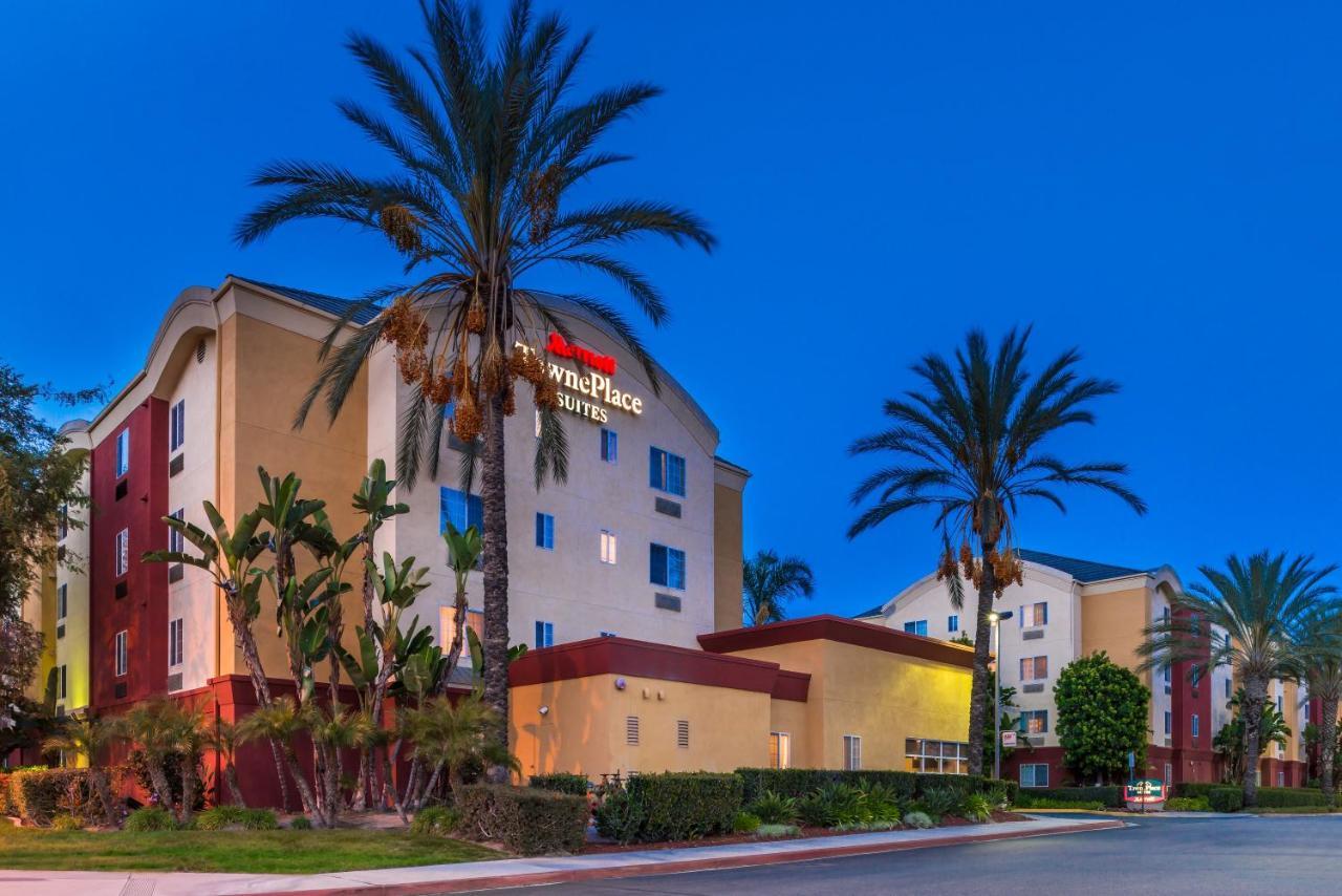 Towneplace Suites By Marriott Anaheim Maingate Near Angel Stadium Exterior foto